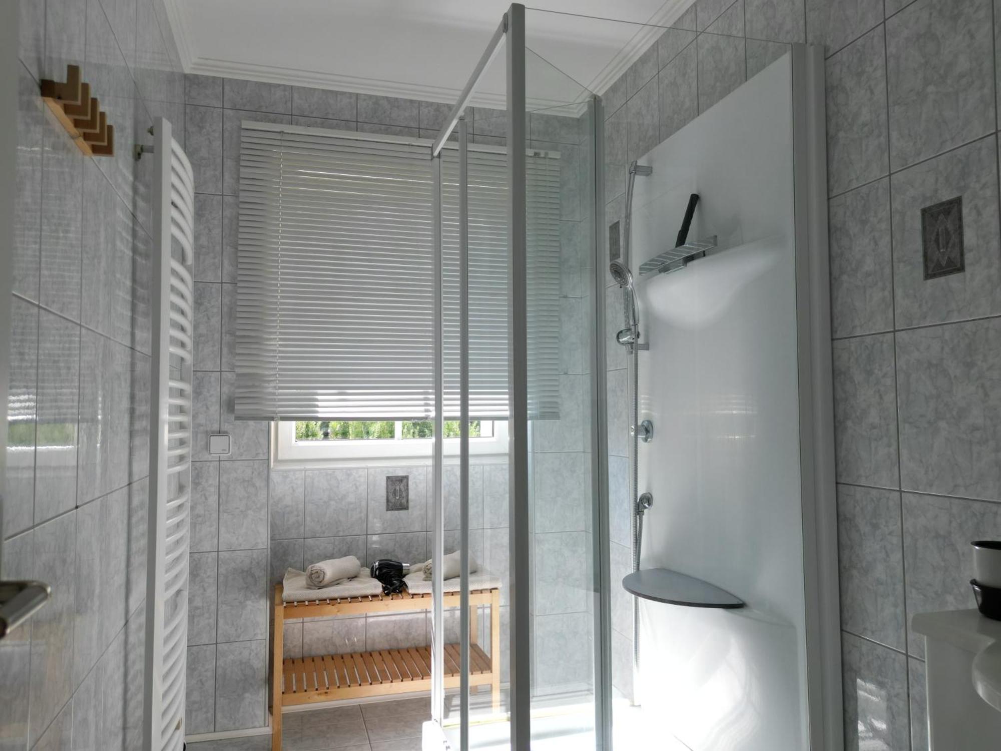 Villa Schaller - Apartment Krumpendorf Bagian luar foto
